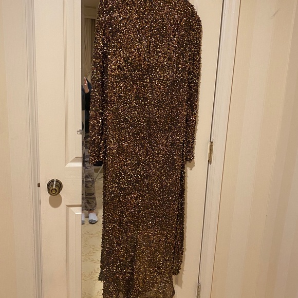 BADGLEY MISHKA COUTURE sequined GOWN - Picture 4 of 7